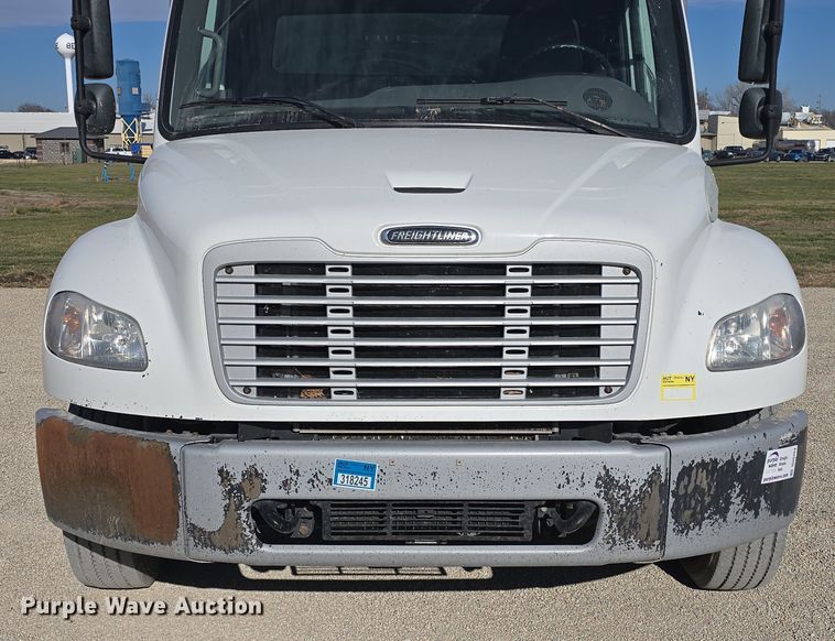 image for item DQ5354 2020 Freightliner Business Class M2 box truck