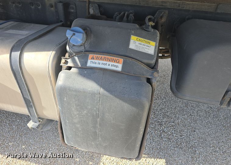 image for item DQ5354 2020 Freightliner Business Class M2 box truck