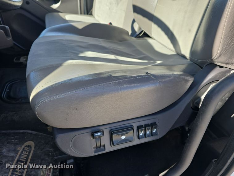 image for item DQ5354 2020 Freightliner Business Class M2 box truck