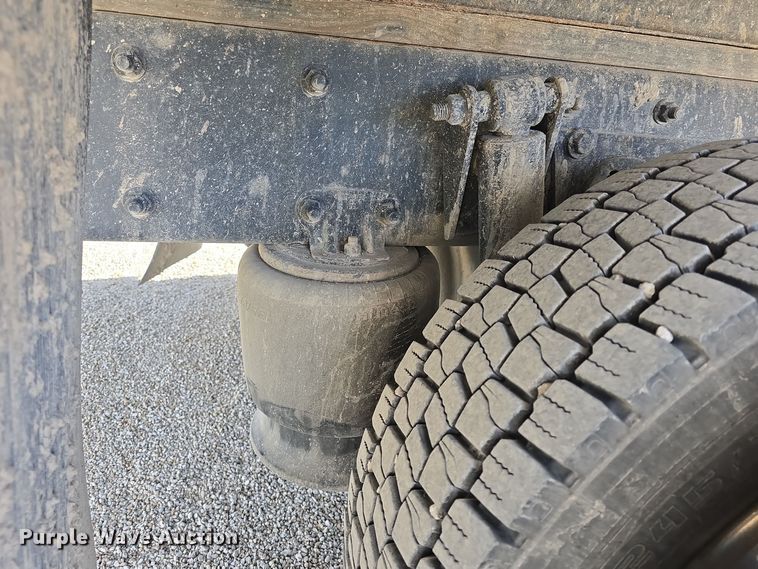 image for item DQ5354 2020 Freightliner Business Class M2 box truck