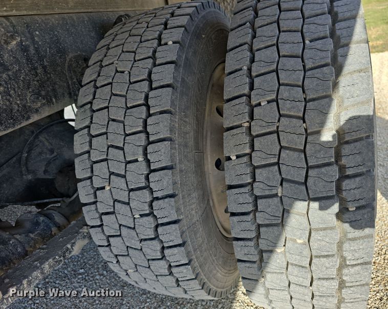 image for item DQ5354 2020 Freightliner Business Class M2 box truck