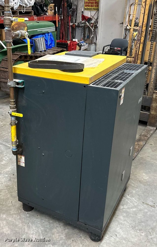 image for item DQ6563 2011 Kaeser  SFC11 air compressor