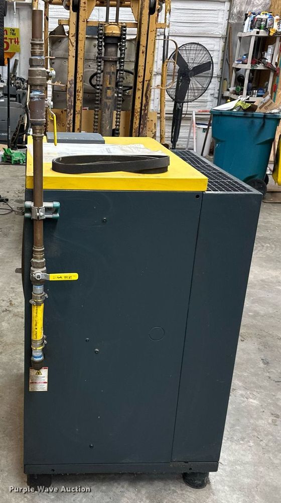 image for item DQ6563 2011 Kaeser  SFC11 air compressor