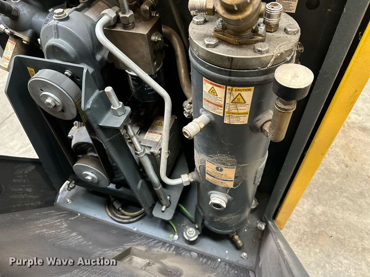 image for item DQ6563 2011 Kaeser  SFC11 air compressor