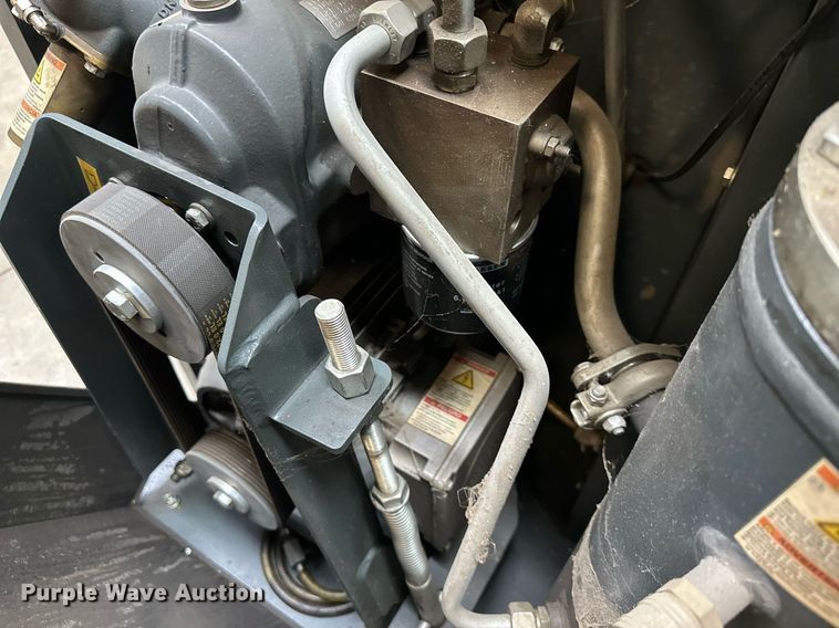 image for item DQ6563 2011 Kaeser  SFC11 air compressor