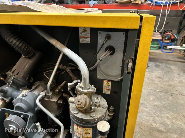 image for item DQ6563 2011 Kaeser  SFC11 air compressor