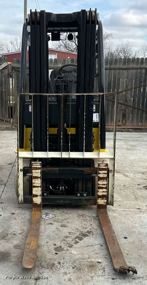 image for item DQ6564 Yale Veracitor 50VX forklift