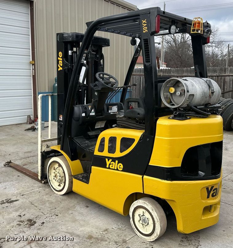 image for item DQ6564 Yale Veracitor 50VX forklift