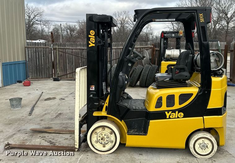 image for item DQ6564 Yale Veracitor 50VX forklift