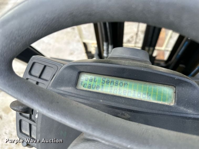 image for item DQ6564 Yale Veracitor 50VX forklift