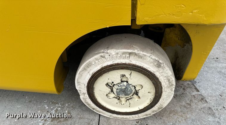 image for item DQ6564 Yale Veracitor 50VX forklift