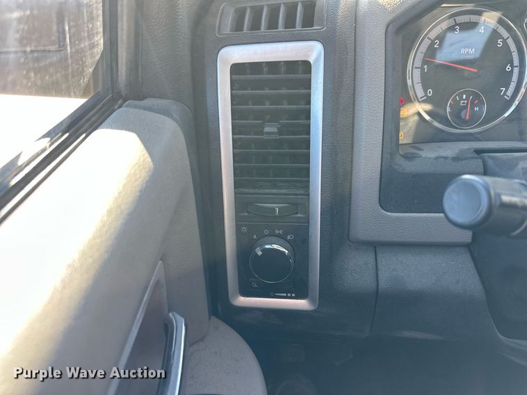 image for item DS3195 2009 Dodge Ram 1500 Crew Cab pickup truck