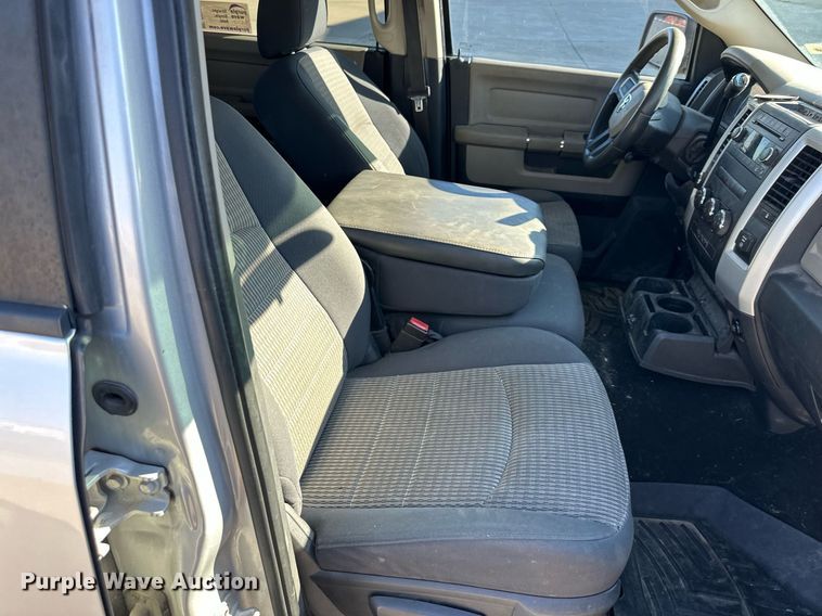 image for item DS3195 2009 Dodge Ram 1500 Crew Cab pickup truck