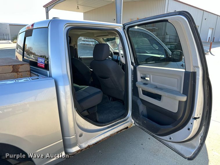 image for item DS3195 2009 Dodge Ram 1500 Crew Cab pickup truck