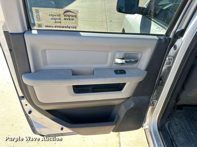 image for item DS3195 2009 Dodge Ram 1500 Crew Cab pickup truck