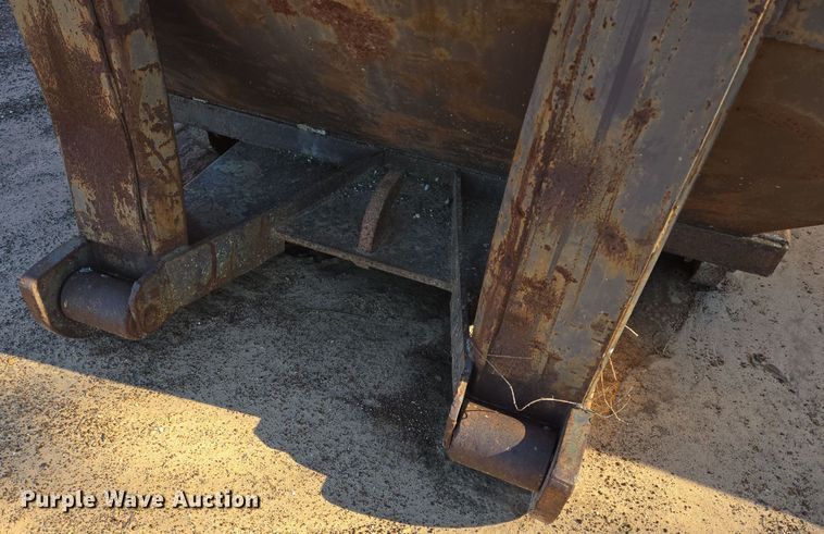 image for item DT5446 Roll-off container