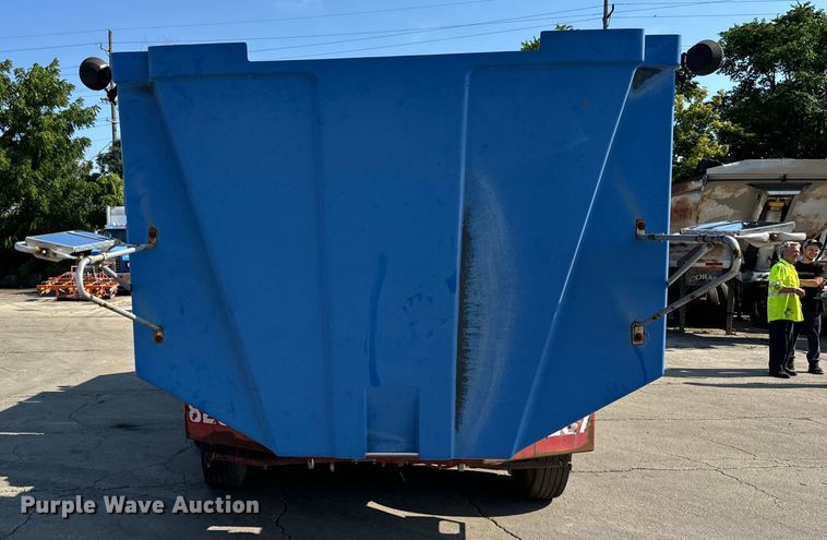 image for item DV5801 1999 Athey street sweeper truck