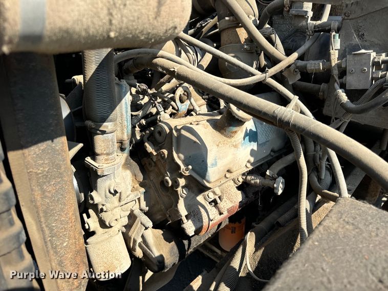 image for item DV5801 1999 Athey street sweeper truck