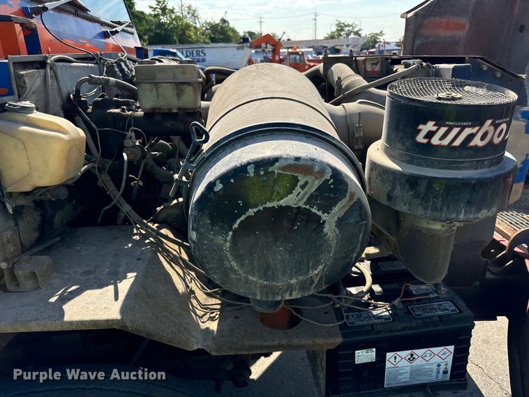 image for item DV5801 1999 Athey street sweeper truck