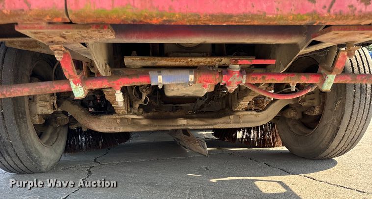 image for item DV5801 1999 Athey street sweeper truck