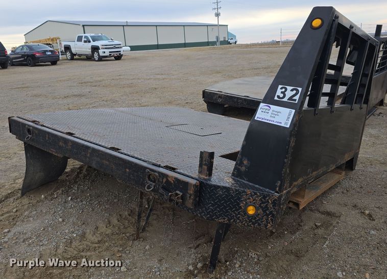 image for item DW3033 Flatbed