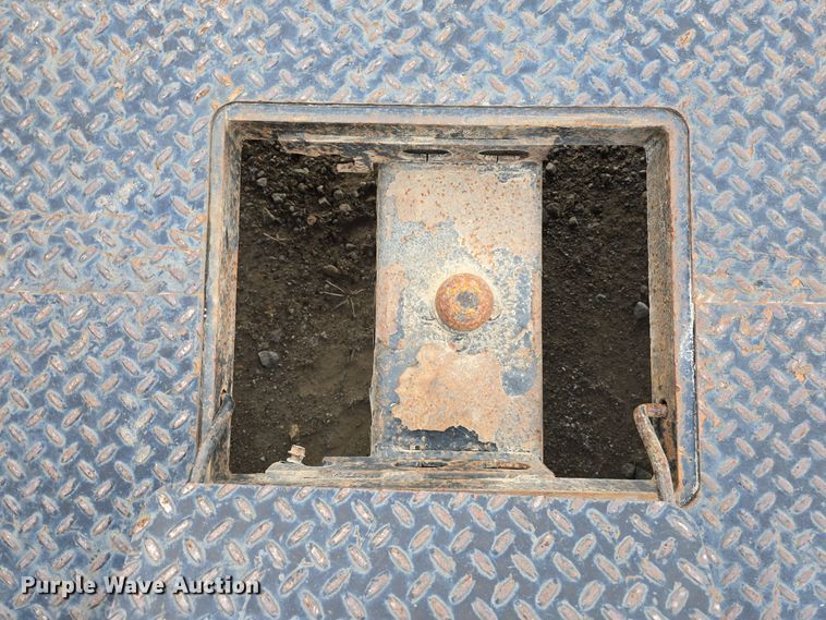 image for item DW3033 Flatbed