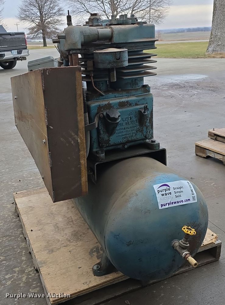 image for item DW3036 1964 Curtis MFG air compressor