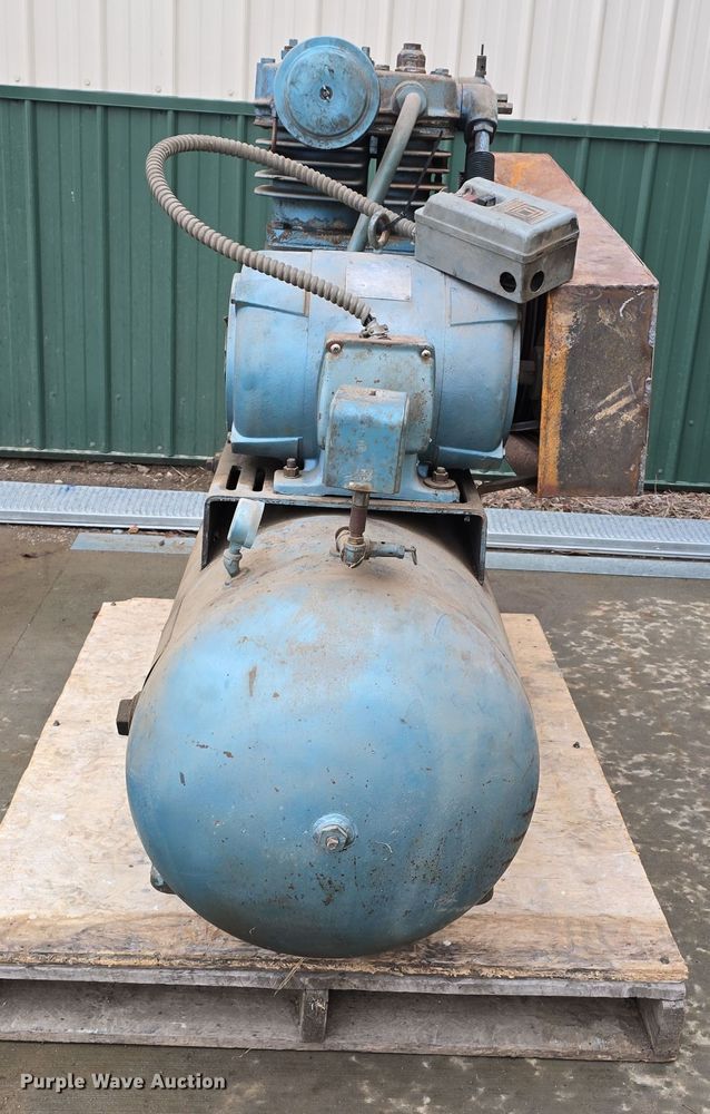 image for item DW3036 1964 Curtis MFG air compressor
