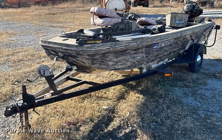 image for item DX1427 1975 Ranger Catfish Hunter boat