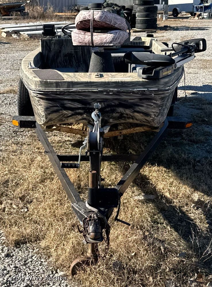 image for item DX1427 1975 Ranger Catfish Hunter boat