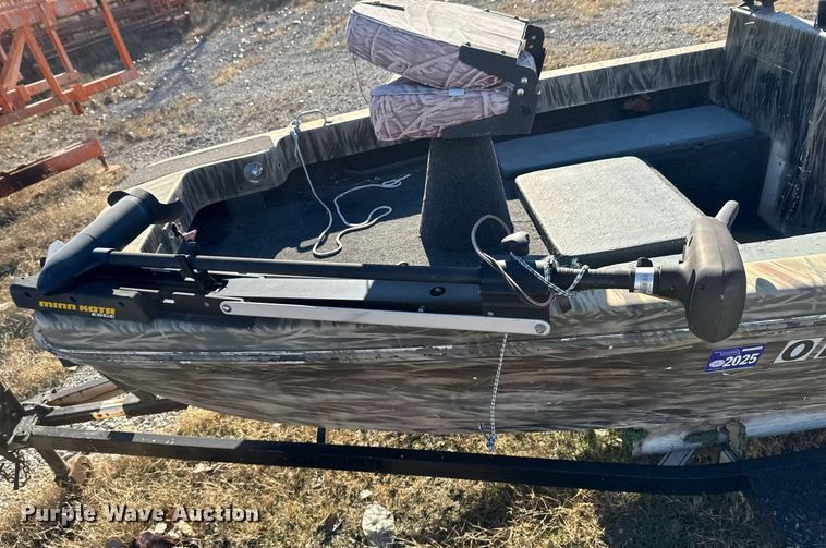 image for item DX1427 1975 Ranger Catfish Hunter boat