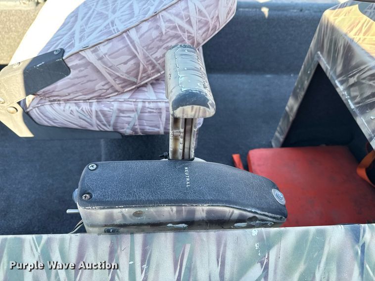 image for item DX1427 1975 Ranger Catfish Hunter boat