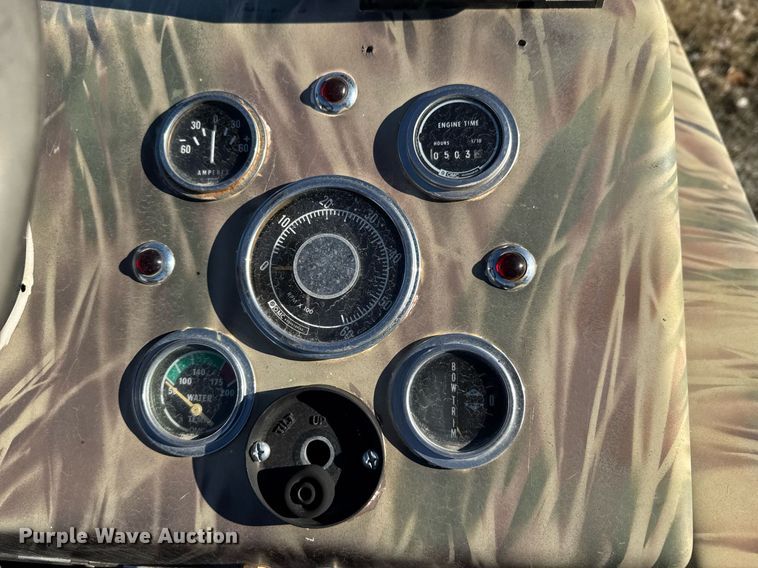 image for item DX1427 1975 Ranger Catfish Hunter boat