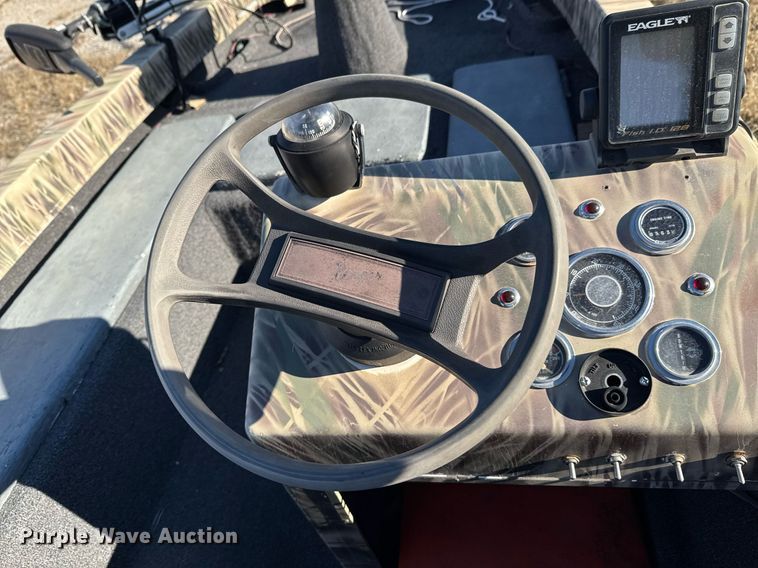 image for item DX1427 1975 Ranger Catfish Hunter boat