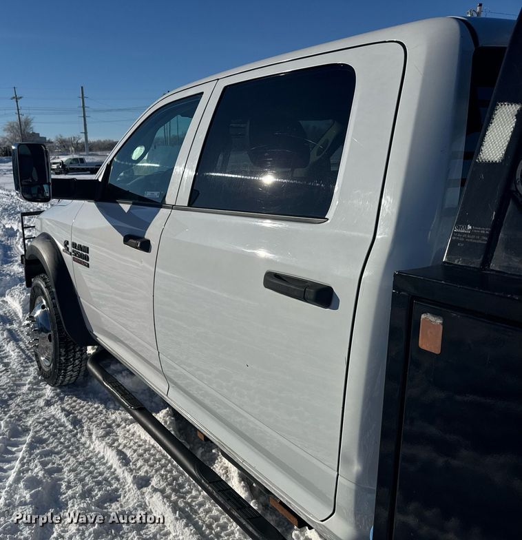 image for item DX3939 2011 Dodge Ram 5500 Crew Cab flatbed truck