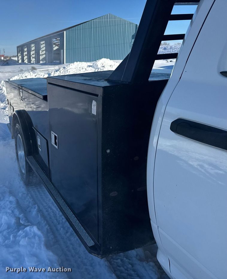 image for item DX3939 2011 Dodge Ram 5500 Crew Cab flatbed truck