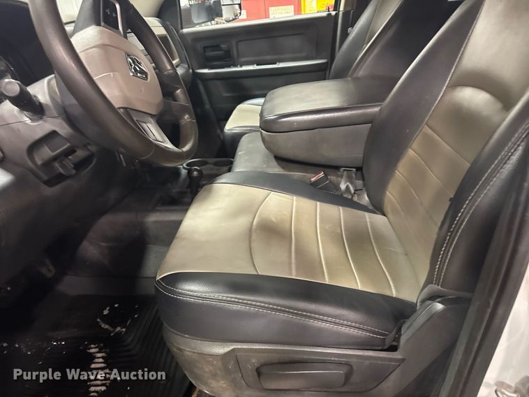 image for item DX3939 2011 Dodge Ram 5500 Crew Cab flatbed truck