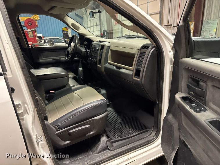 image for item DX3939 2011 Dodge Ram 5500 Crew Cab flatbed truck