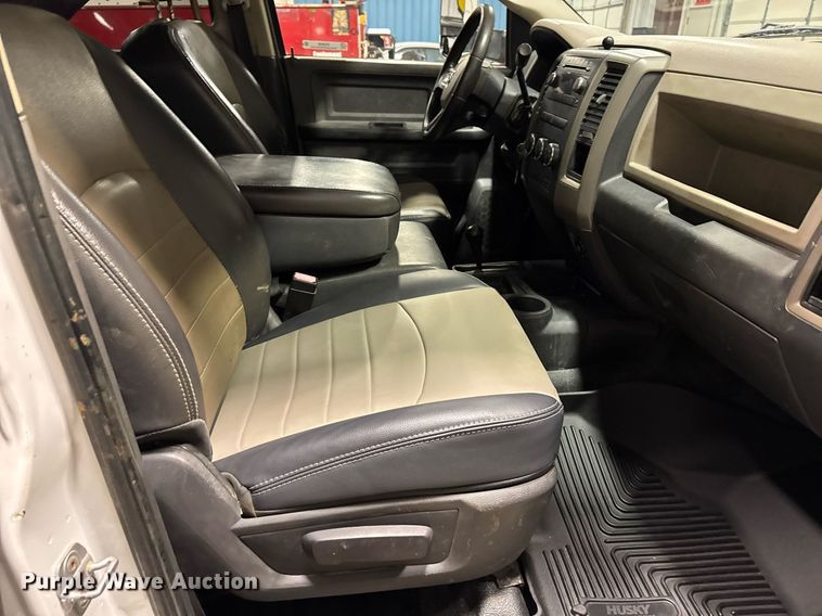 image for item DX3939 2011 Dodge Ram 5500 Crew Cab flatbed truck