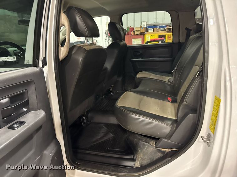 image for item DX3939 2011 Dodge Ram 5500 Crew Cab flatbed truck