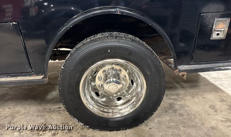 image for item DX3939 2011 Dodge Ram 5500 Crew Cab flatbed truck