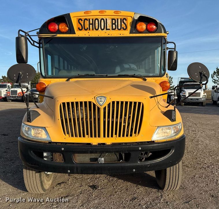 image for item EG2361 2009 IC PB105 school bus