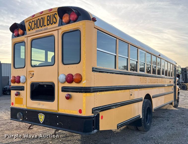image for item EG2361 2009 IC PB105 school bus