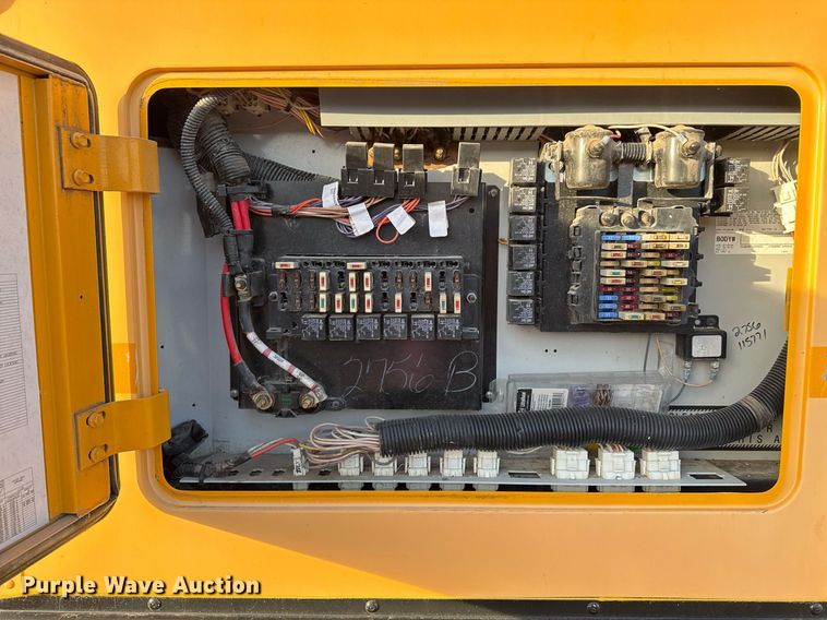 image for item EG2361 2009 IC PB105 school bus