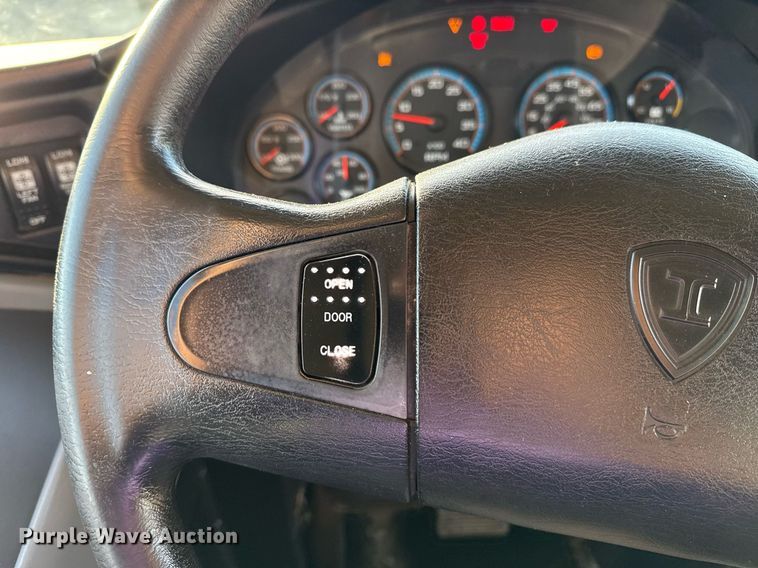 image for item EG2361 2009 IC PB105 school bus