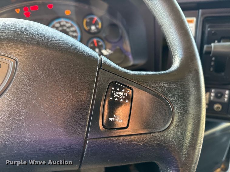 image for item EG2361 2009 IC PB105 school bus