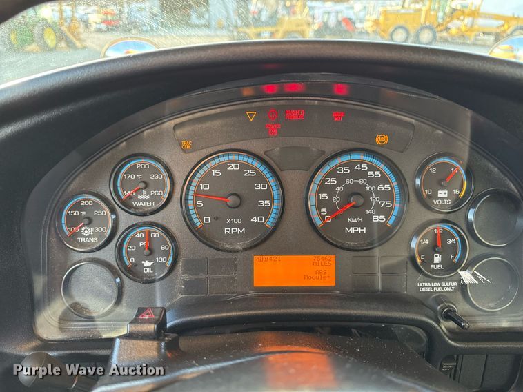 image for item EG2361 2009 IC PB105 school bus