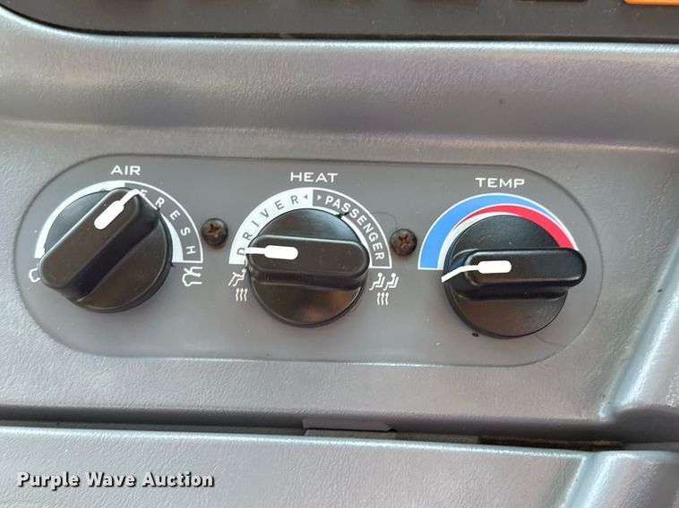 image for item EG2361 2009 IC PB105 school bus