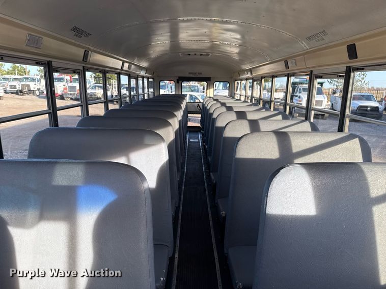 image for item EG2361 2009 IC PB105 school bus