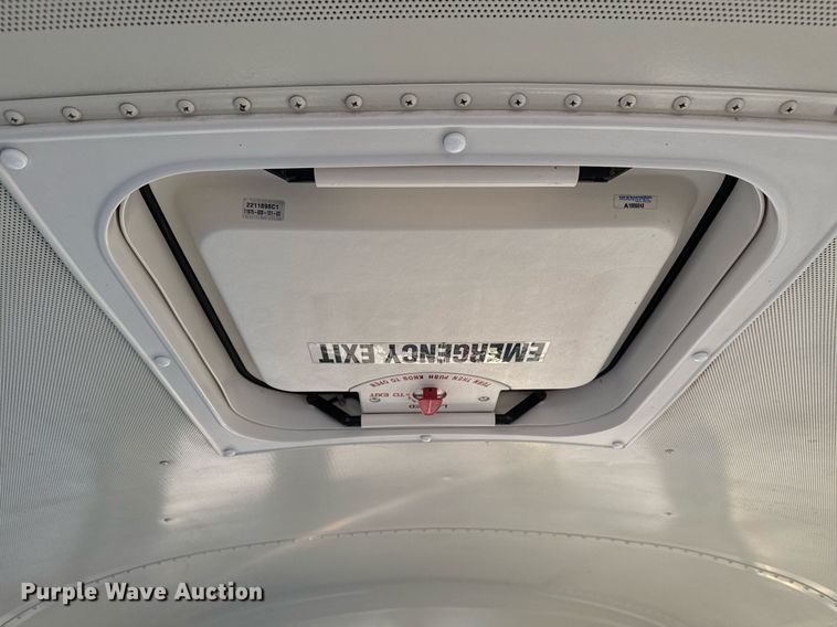 image for item EG2361 2009 IC PB105 school bus